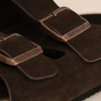 |brown