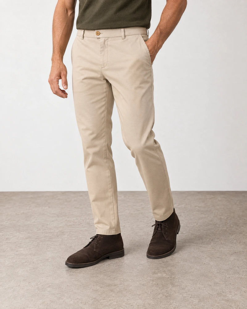 Classic Tapered Chinos campaign 05|almond taupe