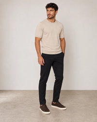 Classic Tapered Chinos campaign 02|black