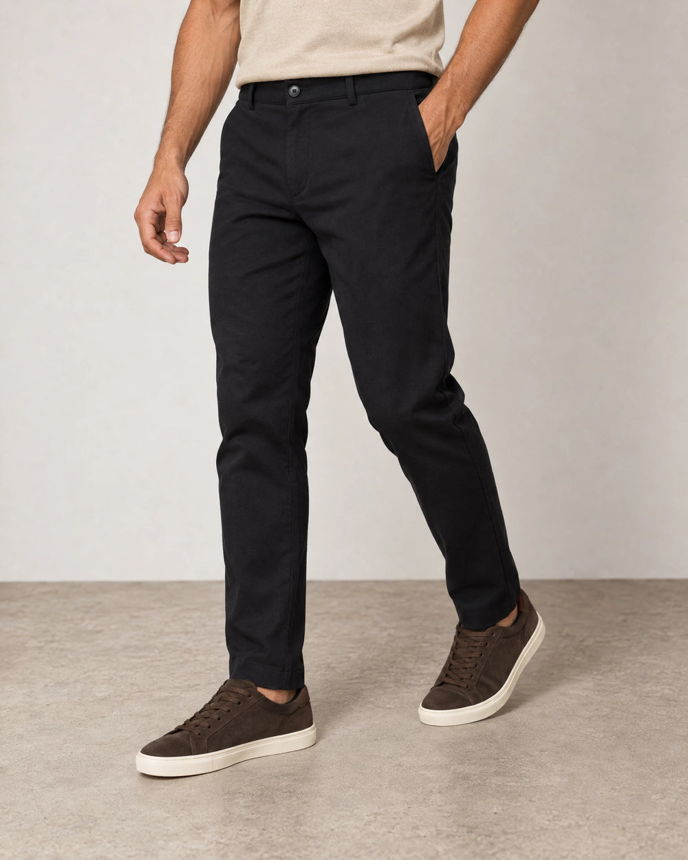 Classic Tapered Chinos campaign 05|black