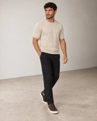 Classic Tapered Chinos campaign 06|black