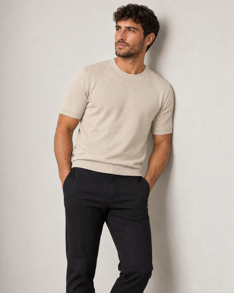Classic Tapered Chinos campaign 07|black
