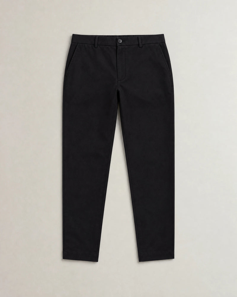 Classic Tapered Chinos campaign 09|black