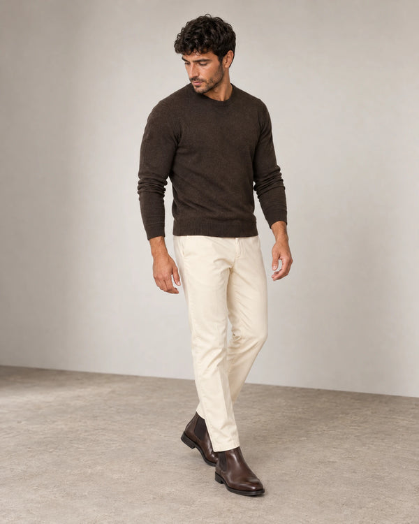 Classic Tapered Chinos campaign 06|ivory stone