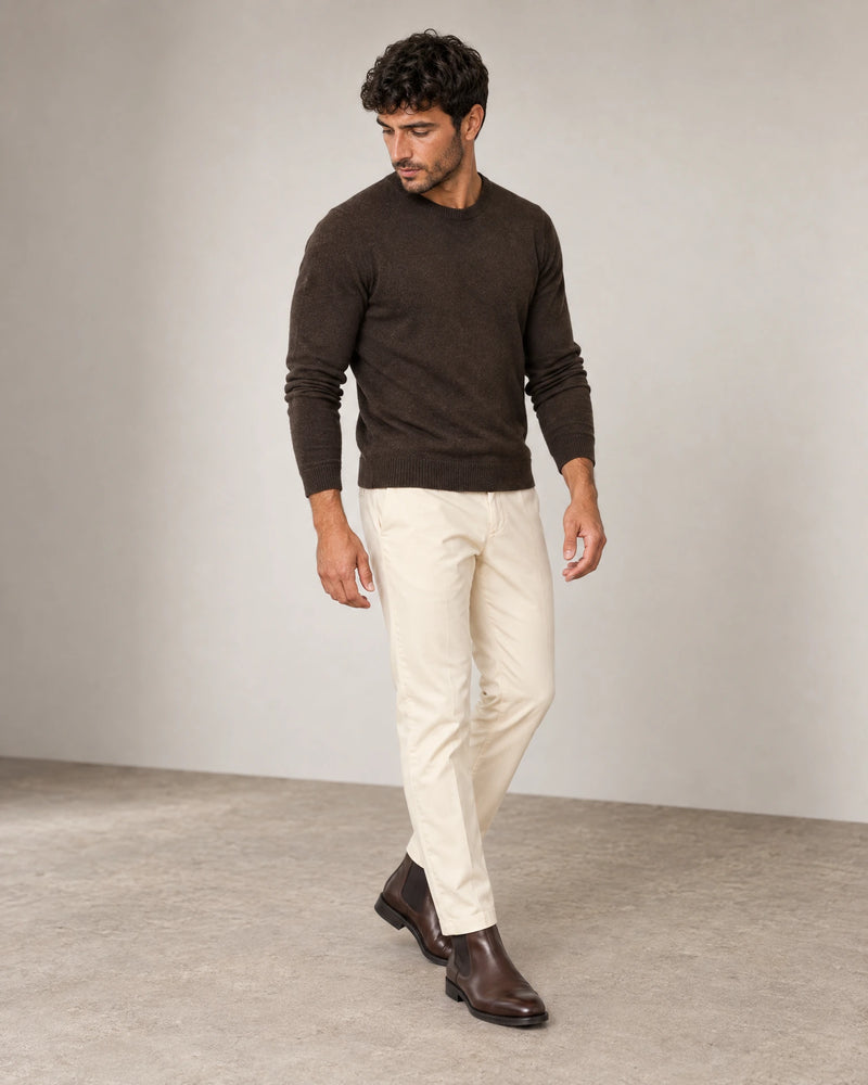 Classic Tapered Chinos campaign 06|ivory stone