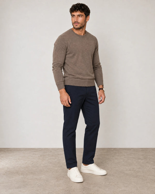 Classic Tapered Chinos campaign 01|navy