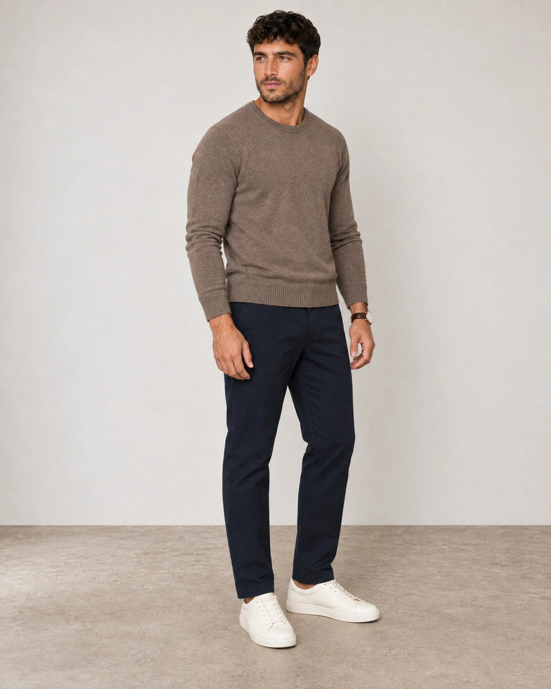 Classic Tapered Chinos campaign 01|navy