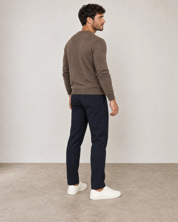 Classic Tapered Chinos campaign 04|navy