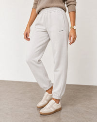 Cotton Fleece Joggers campaign 05|ash white
