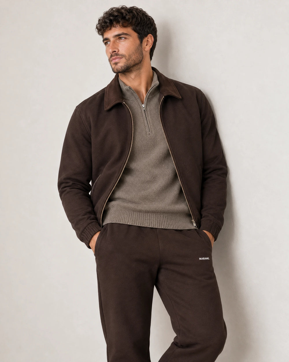 Cotton Fleece Joggers campaign 07|smoked brown