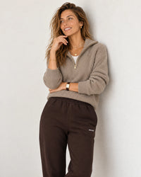 Cotton Fleece Joggers campaign 07|smoked brown