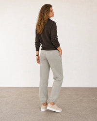 Cotton Fleece Joggers campaign 04|wolf green
