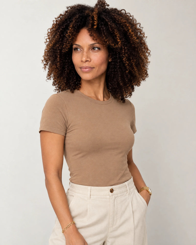 Fitted T-Shirt campaign 01|cinnamon sugar