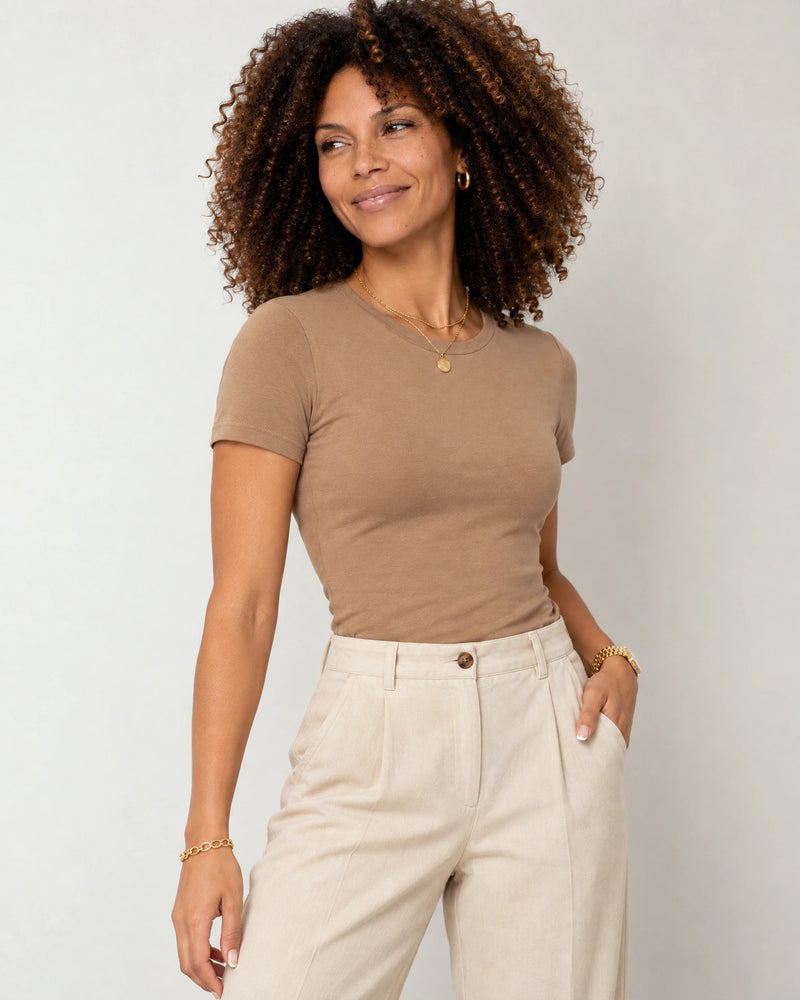 Fitted T-Shirt campaign 05|cinnamon sugar