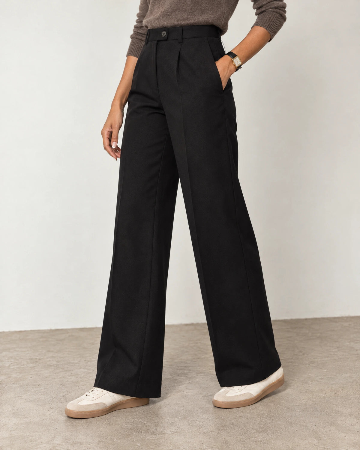 
High-Waisted Smart Trouser campaign 05
