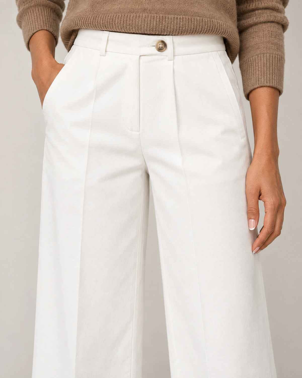 
High-Waisted Smart Trouser campaign 03