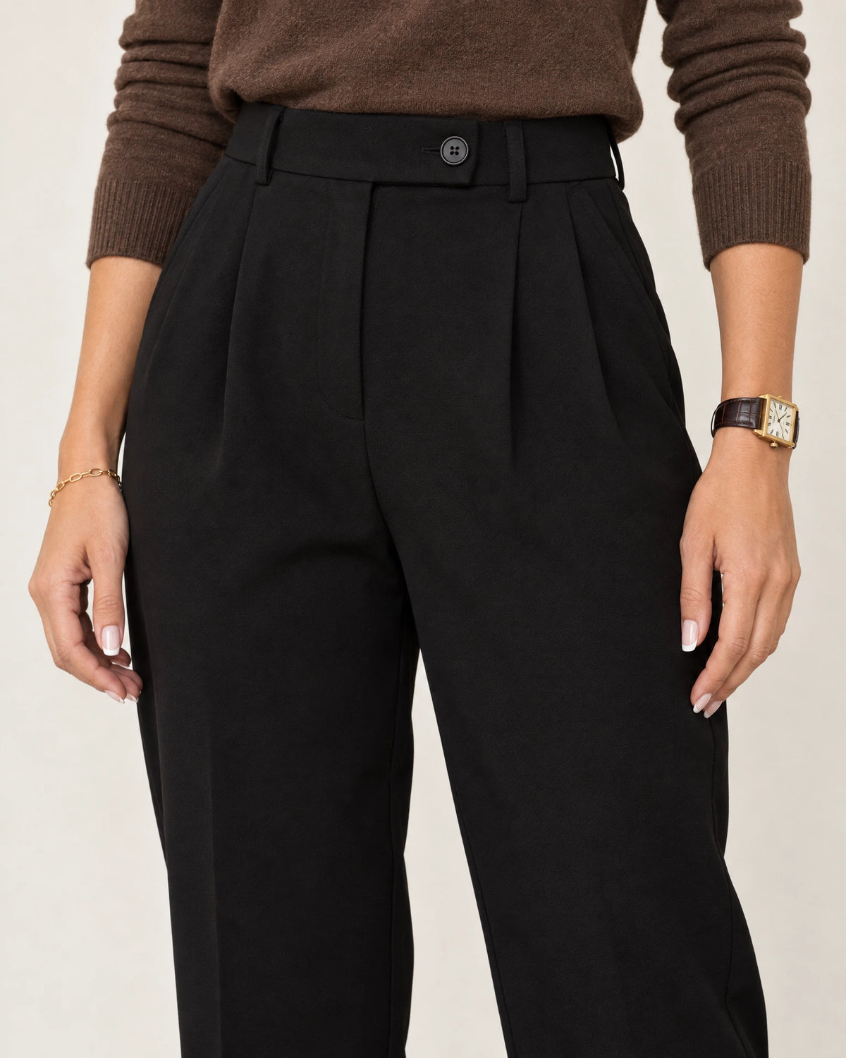 
High-Waisted Tapered Trousers campaign 03