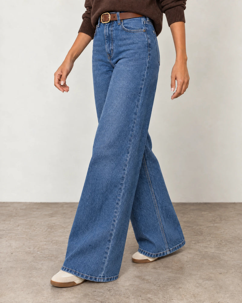 High-Waisted Wide Leg Jeans campaign 05|blue wash denim