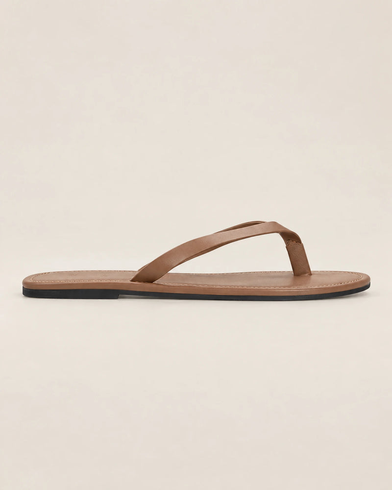 Leather Flip Flops campaign 04|brown