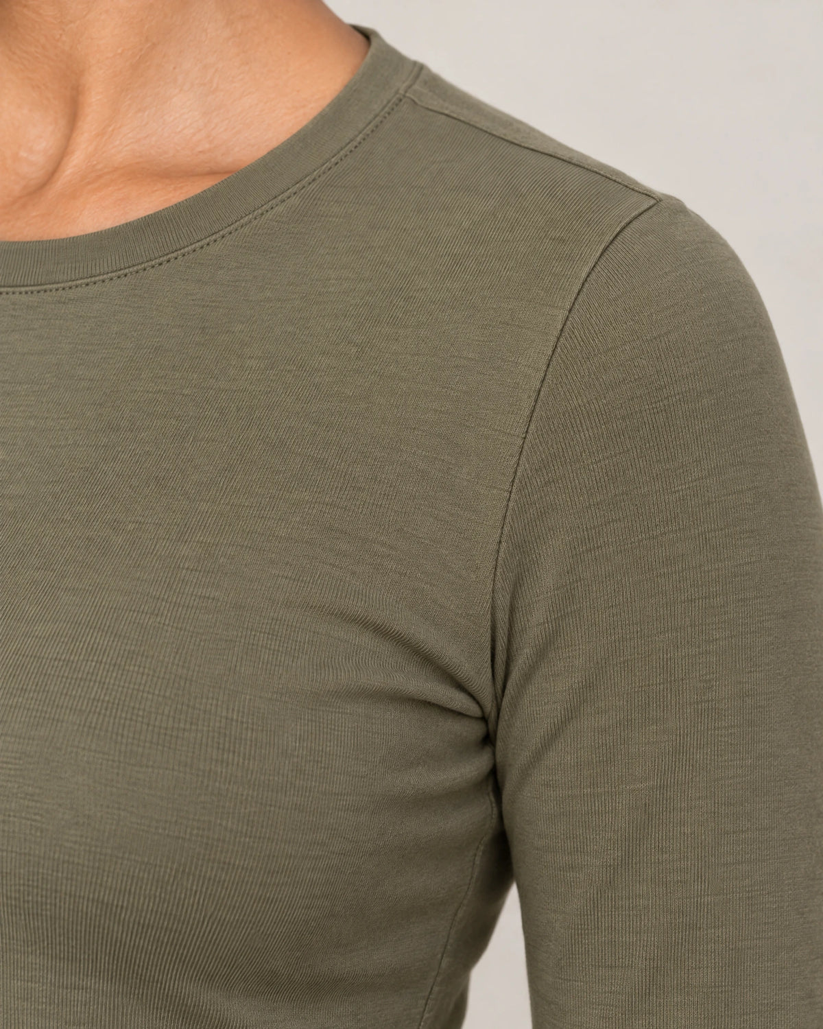 
Long Sleeve Fitted T-Shirt campaign 08
