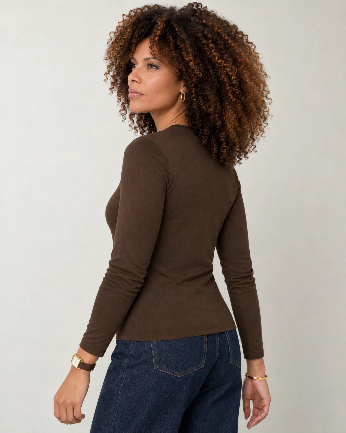 
Long Sleeve Fitted T-Shirt campaign 04