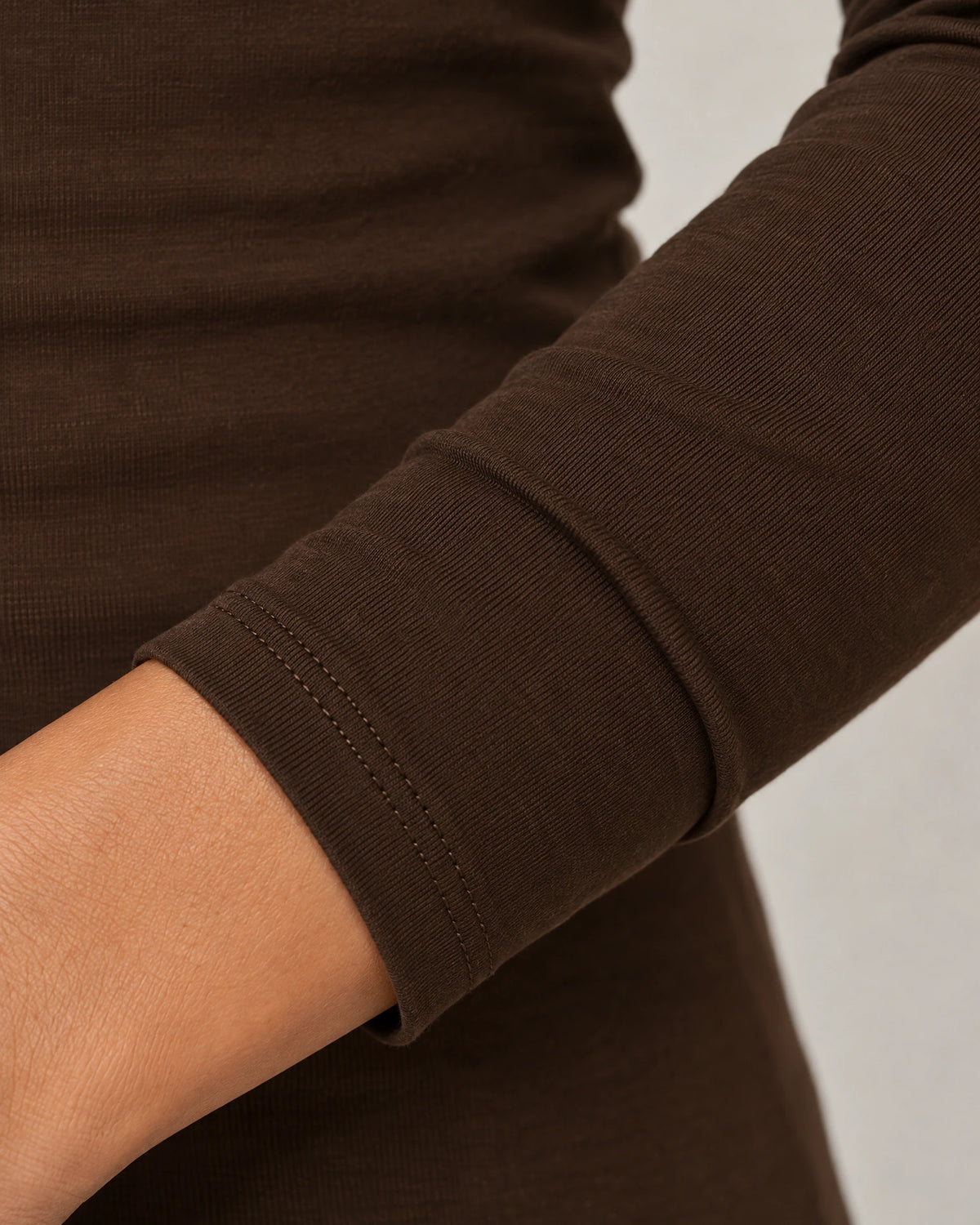 
Long Sleeve Fitted T-Shirt campaign 08