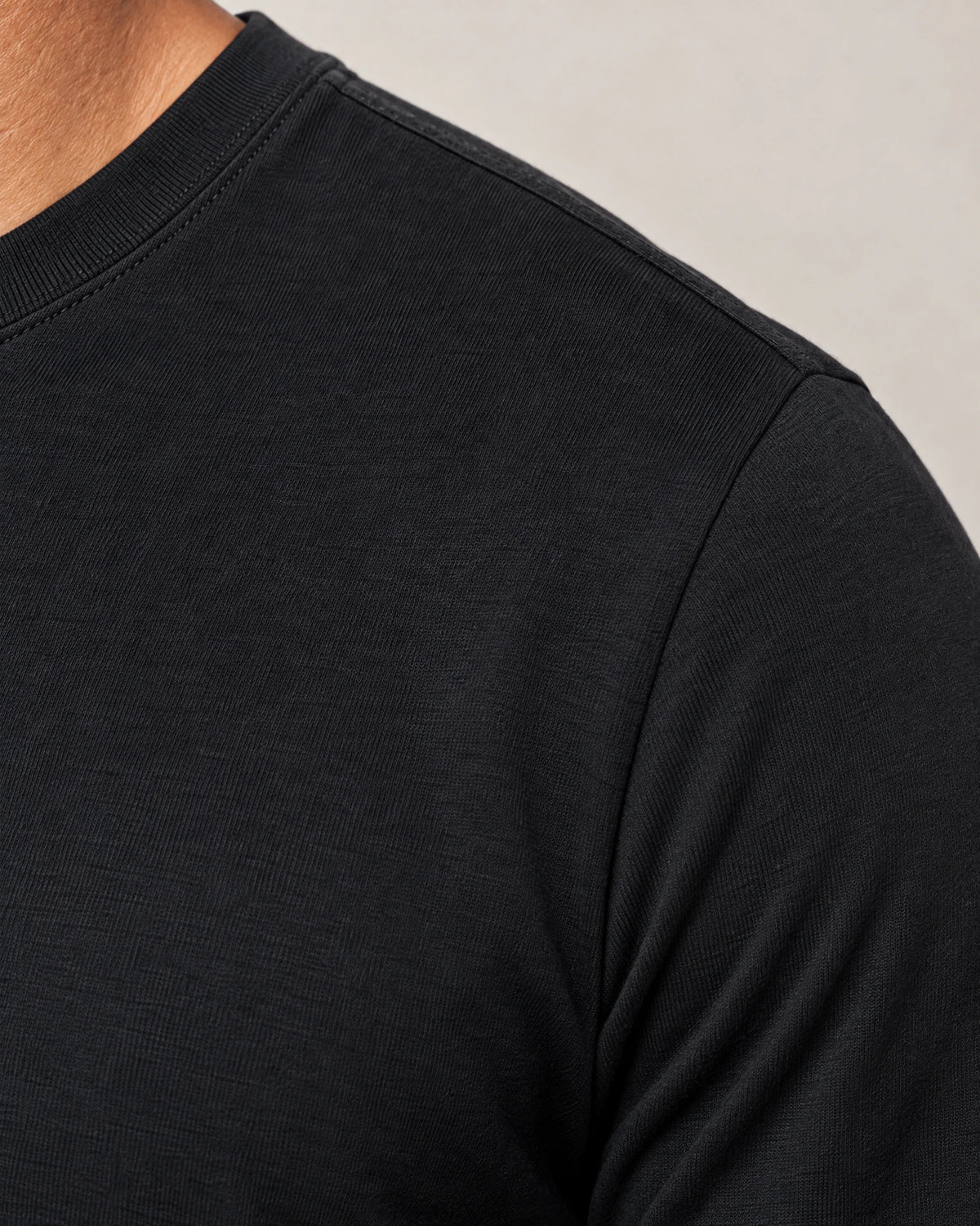
Lyocell Blend Long Sleeve T-Shirt campaign 08