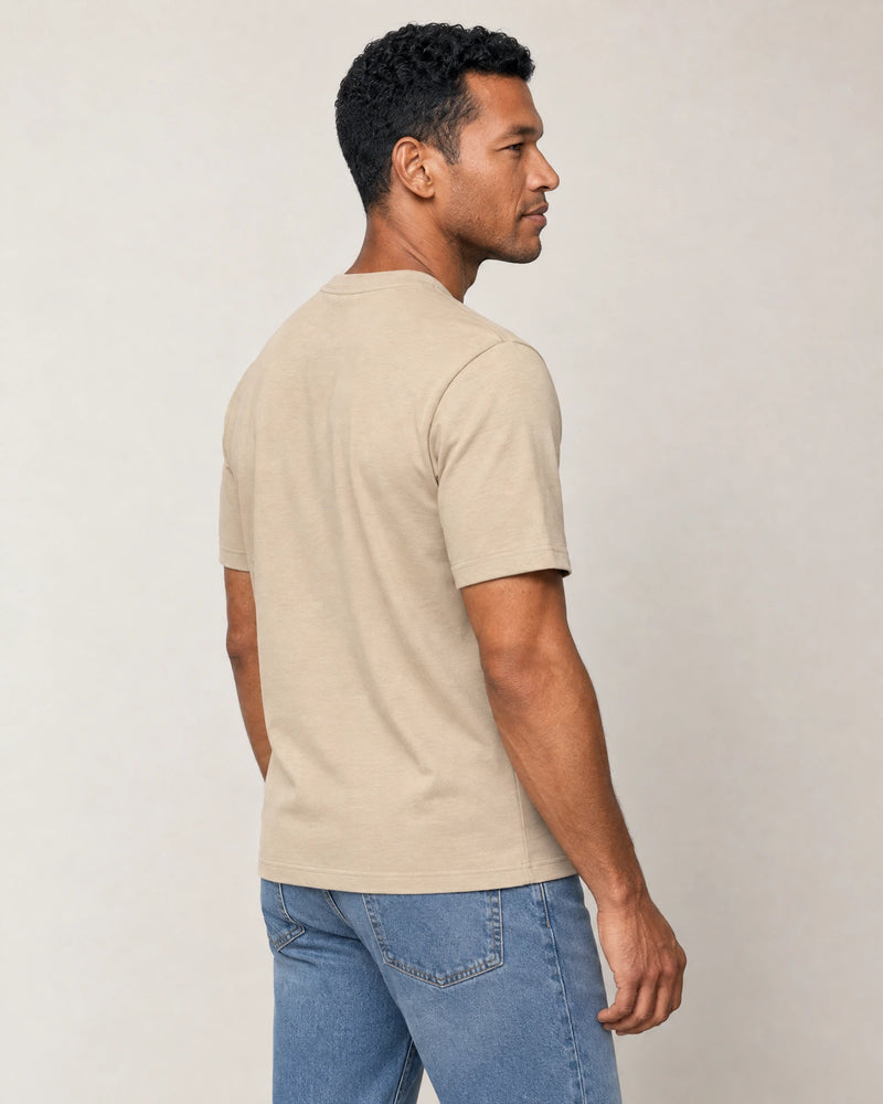 Relaxed Fit Logo T-Shirt campaign 04|Canyon Clay