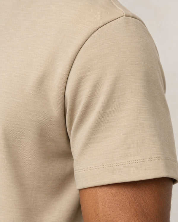 Relaxed Fit Logo T-Shirt campaign 08|Canyon Clay