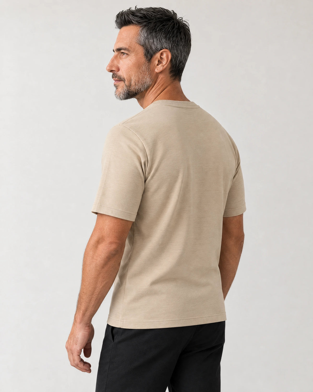 
Relaxed Fit T-Shirt campaign 04