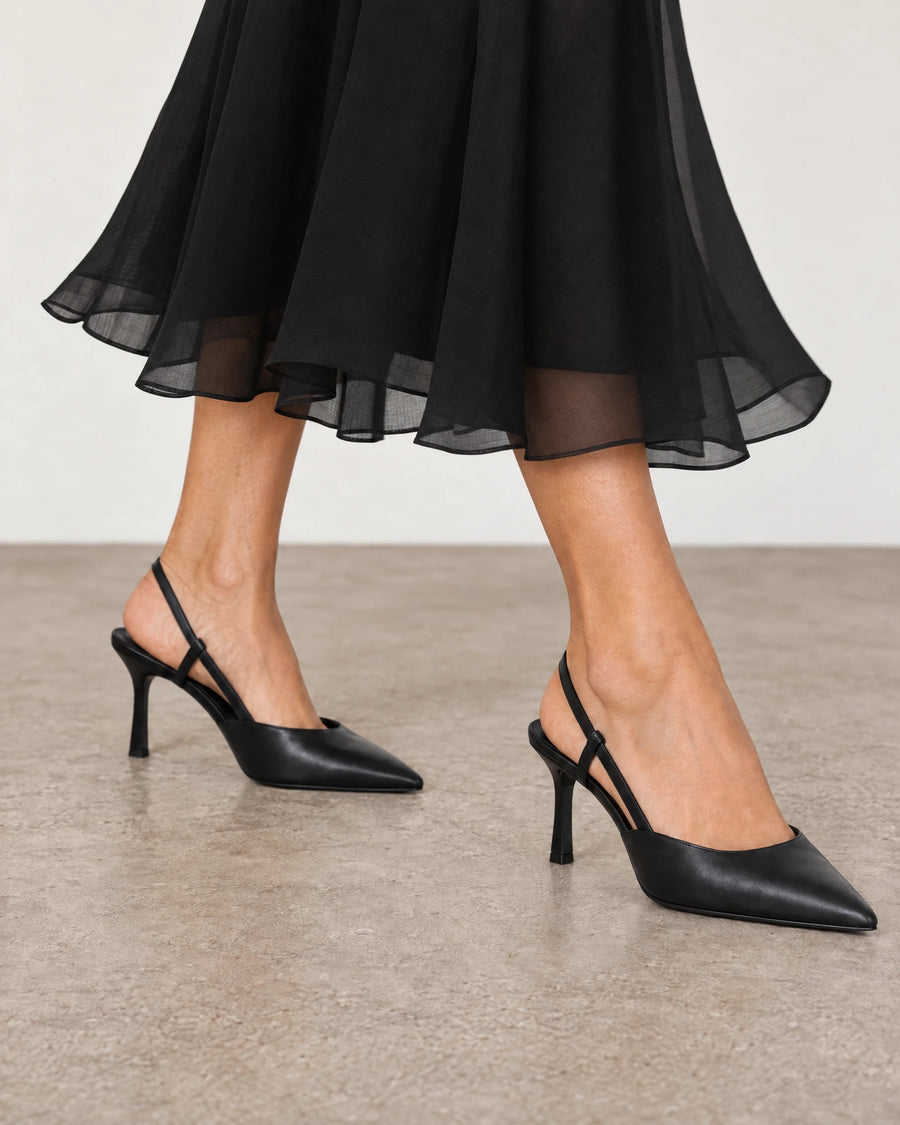 
Slingback Leather Heels campaign 02