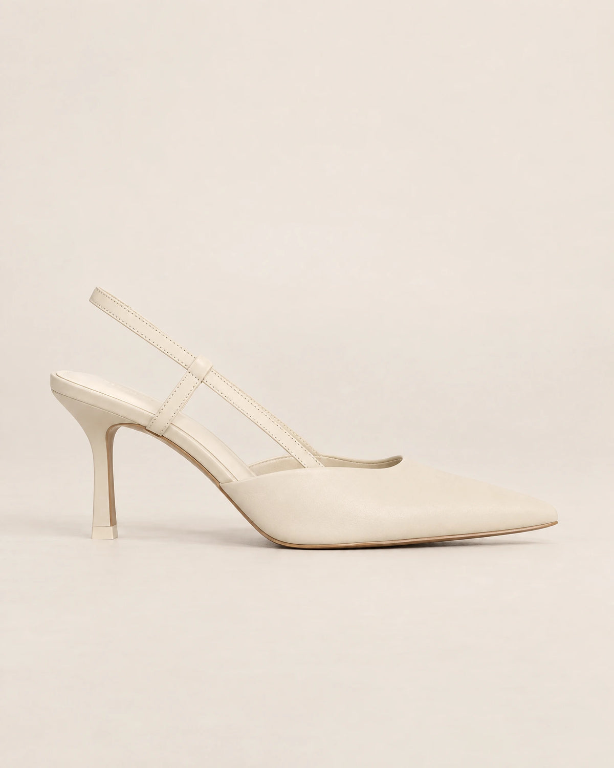 
Slingback Leather Heels campaign 04