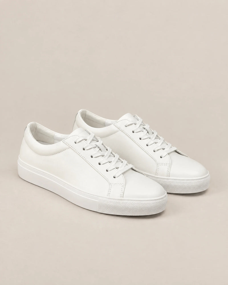 Smart Leather Trainers campaign 03|white