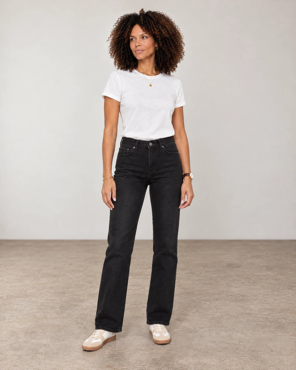 
Straight Leg Jeans campaign 02