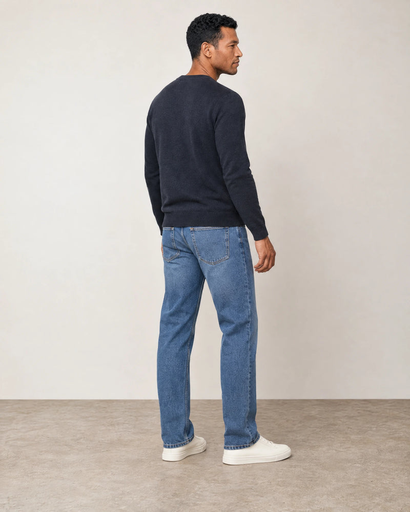 Straight Leg Jeans campaign 04|classic wash denim