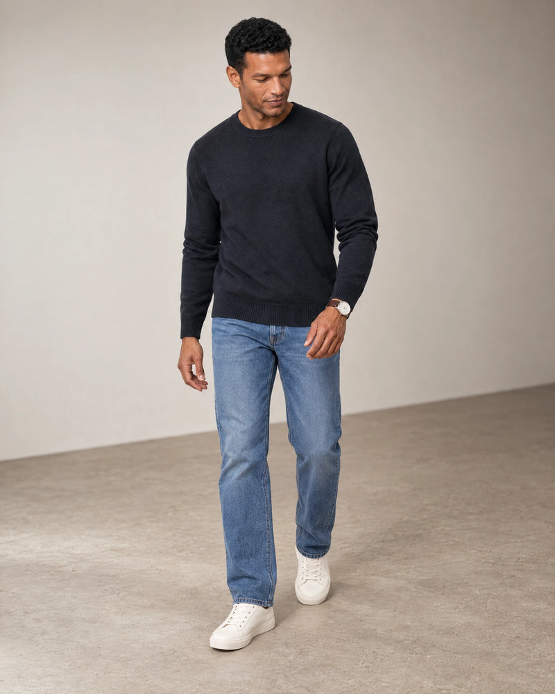 Straight Leg Jeans campaign 06|classic wash denim