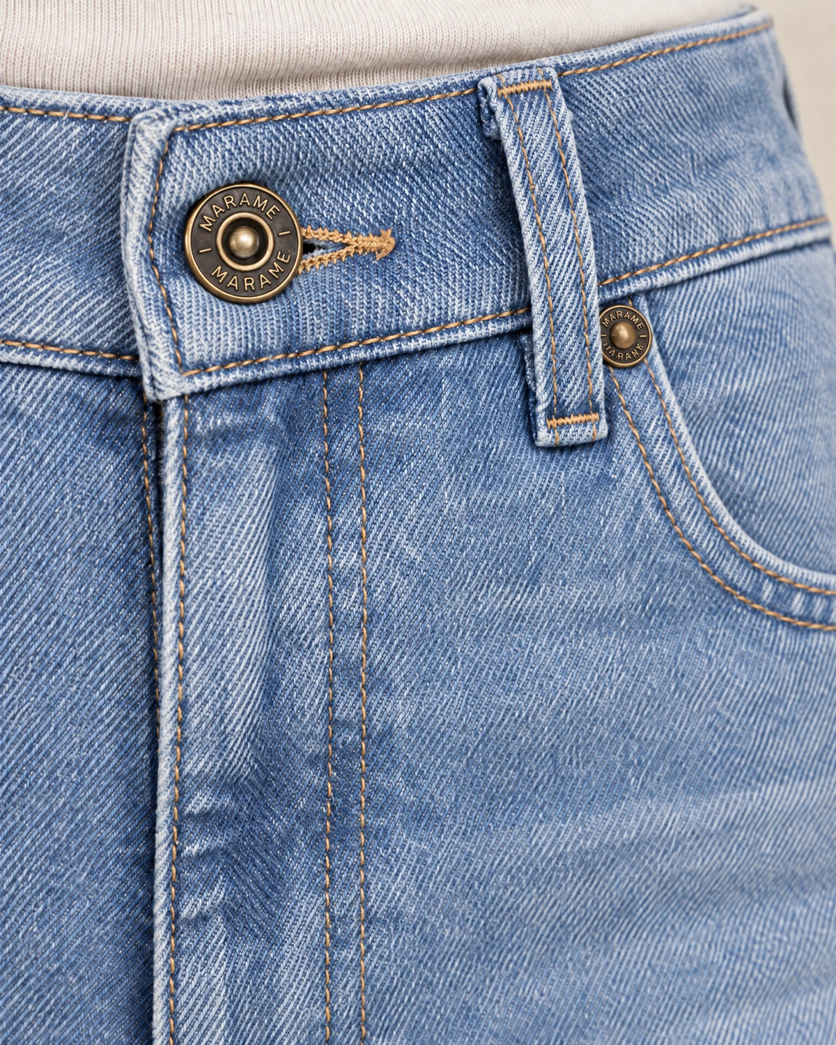 
Straight Leg Jeans campaign 08