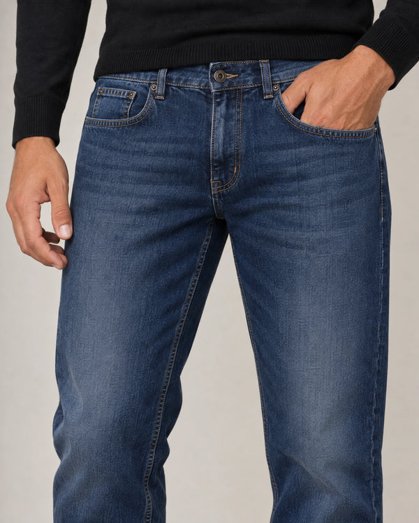 Straight Leg Jeans campaign 03|navy wash denim