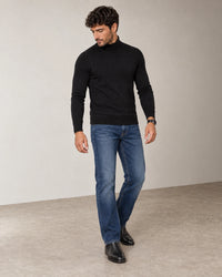 Straight Leg Jeans campaign 06|navy wash denim