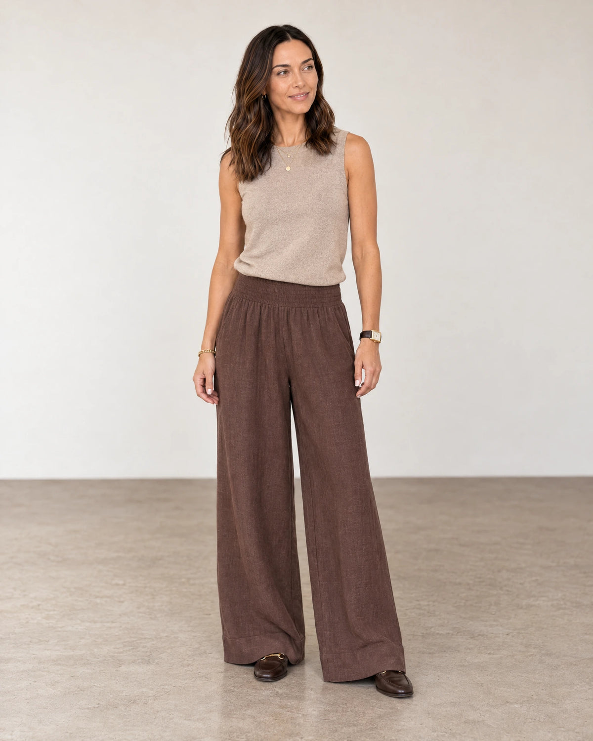 
The Amara Linen Trouser campaign 02