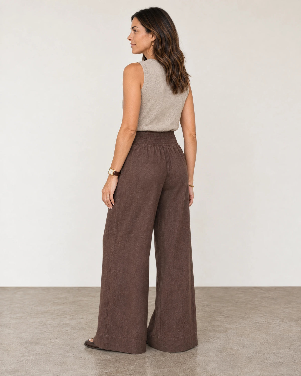 
The Amara Linen Trouser campaign 04