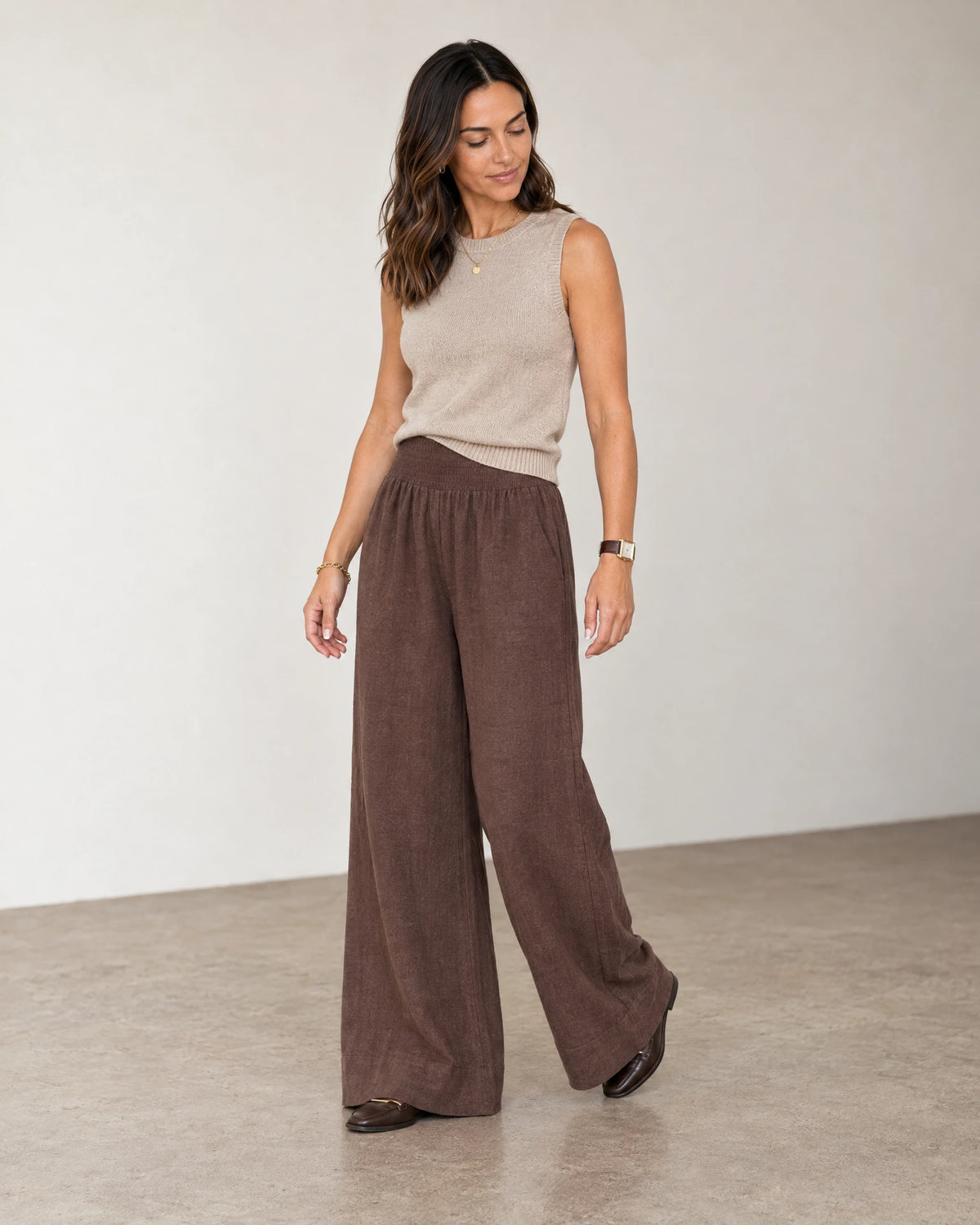
The Amara Linen Trouser campaign 06