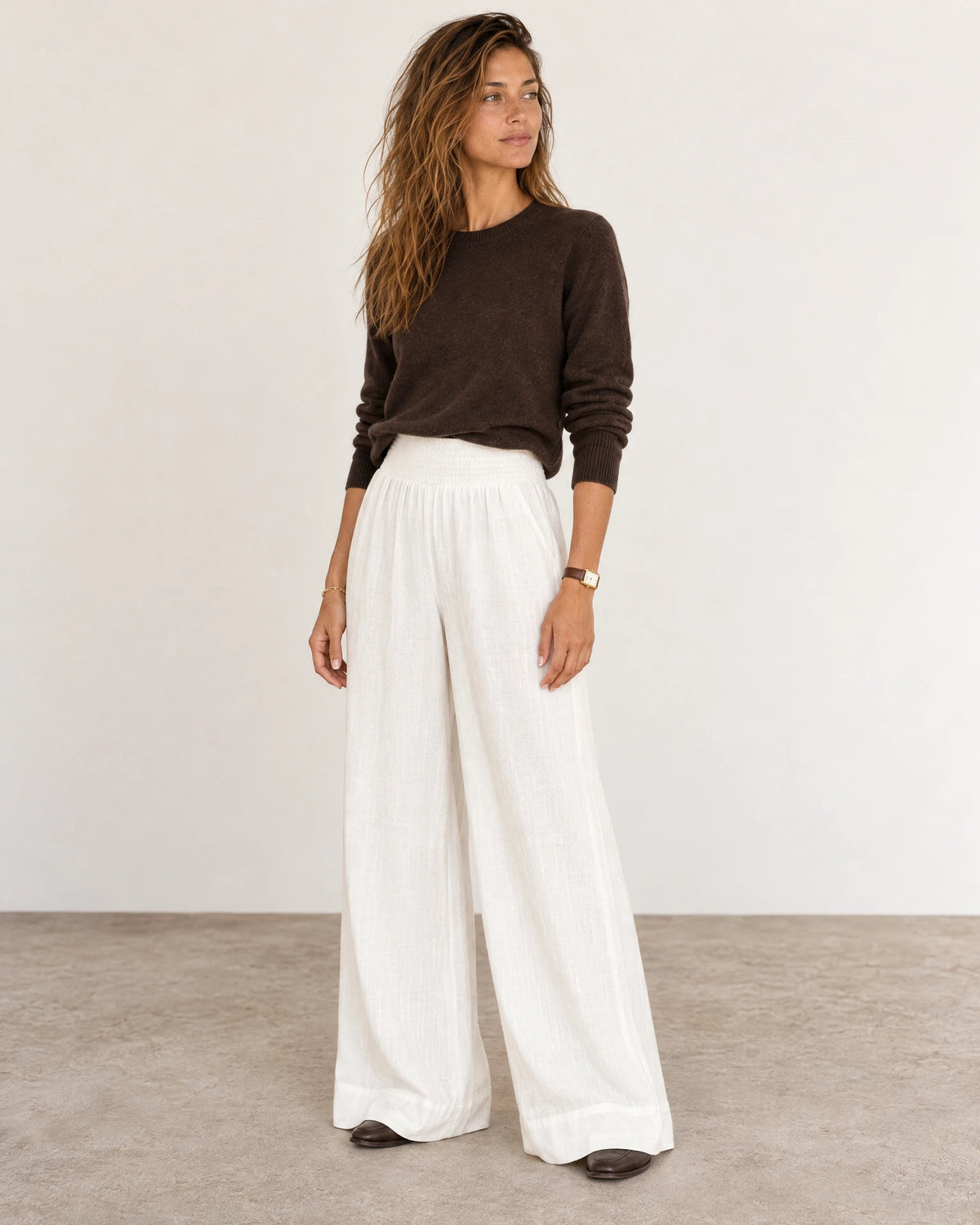 
The Amara Linen Trouser campaign 01
