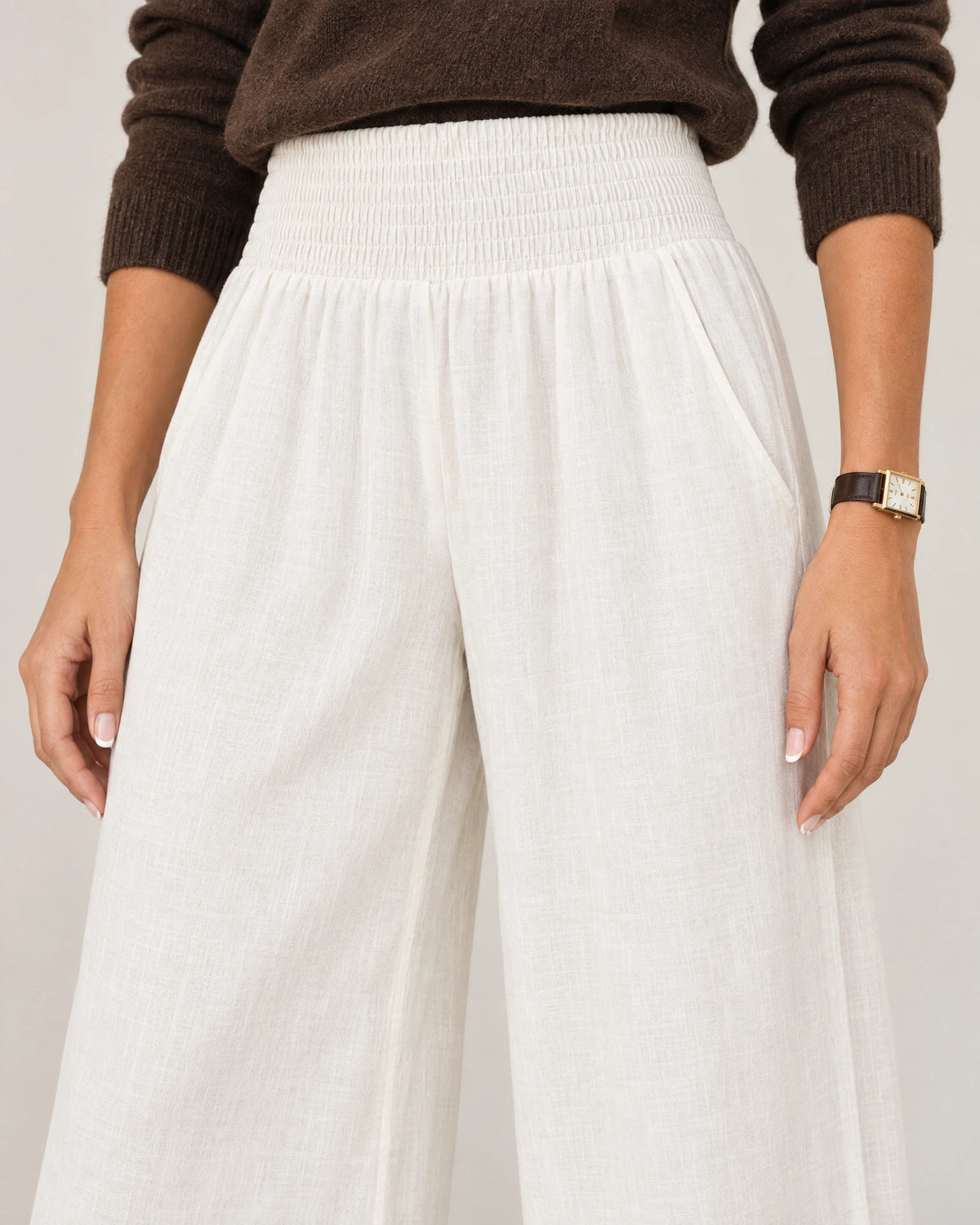 
The Amara Linen Trouser campaign 03