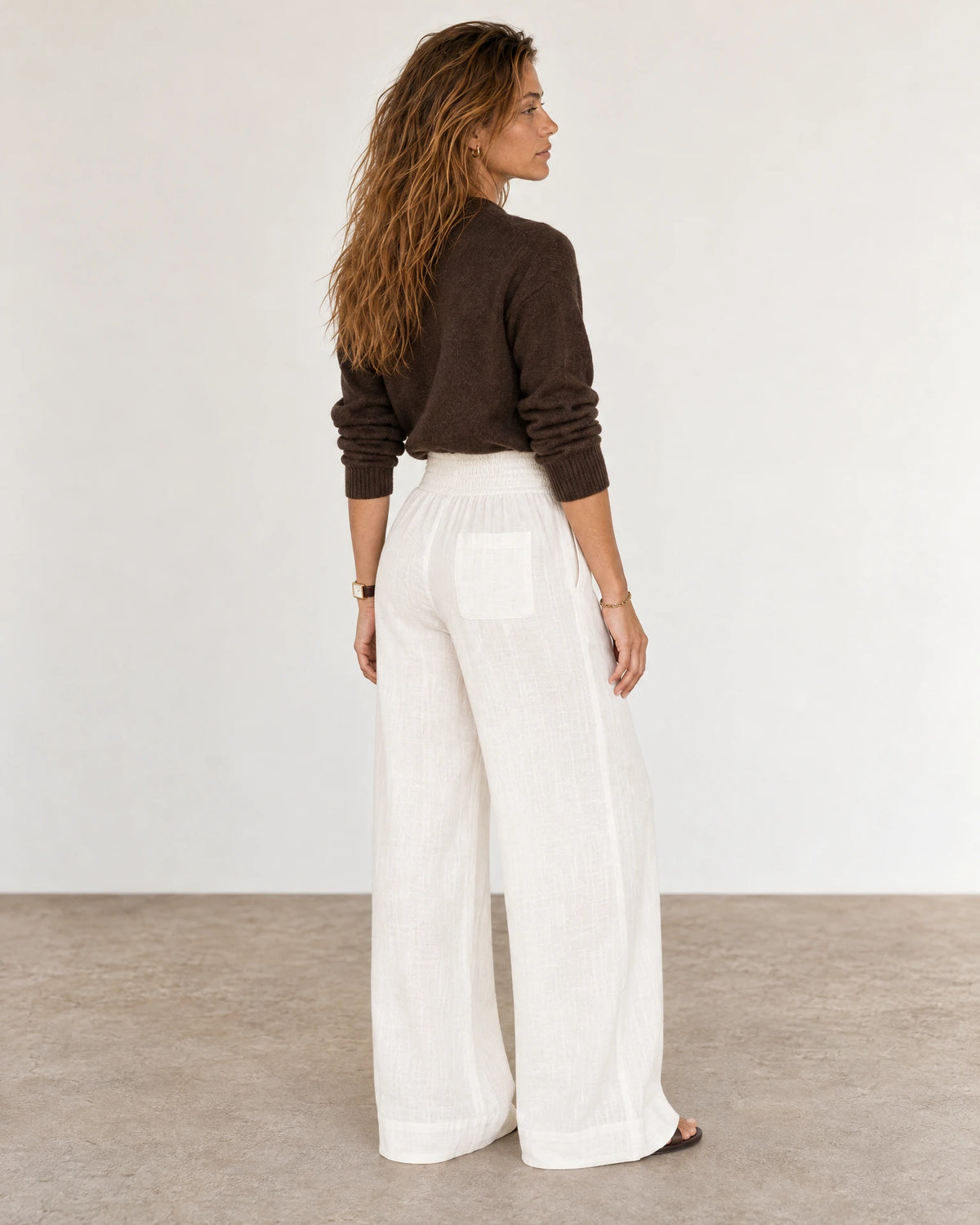 
The Amara Linen Trouser campaign 04