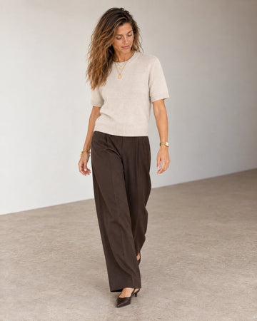 
The Arla Cashmere Blend Crew Neck campaign 06