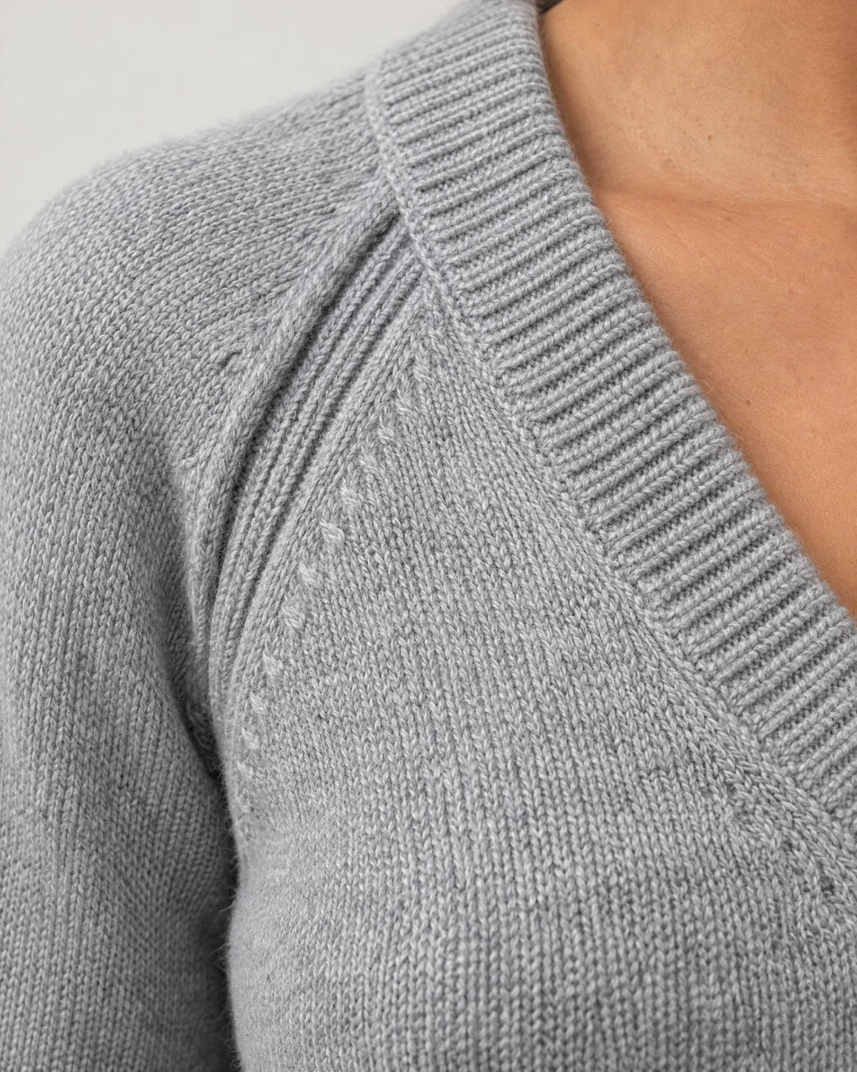 
The Elise Cashmere Blend V-Neck campaign 08