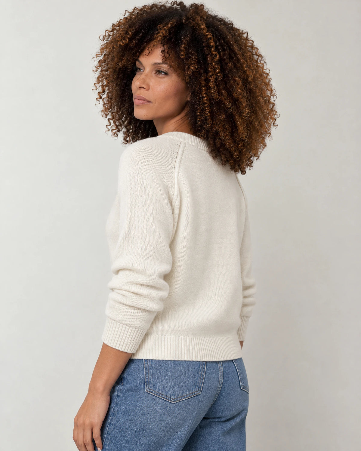 
The Laurel Cashmere Blend Jumper campaign 04