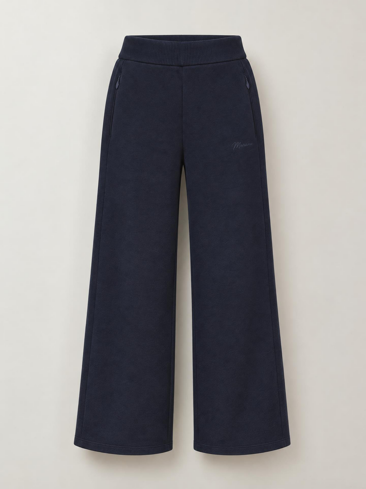 
The Varo Knit Pant campaign 14