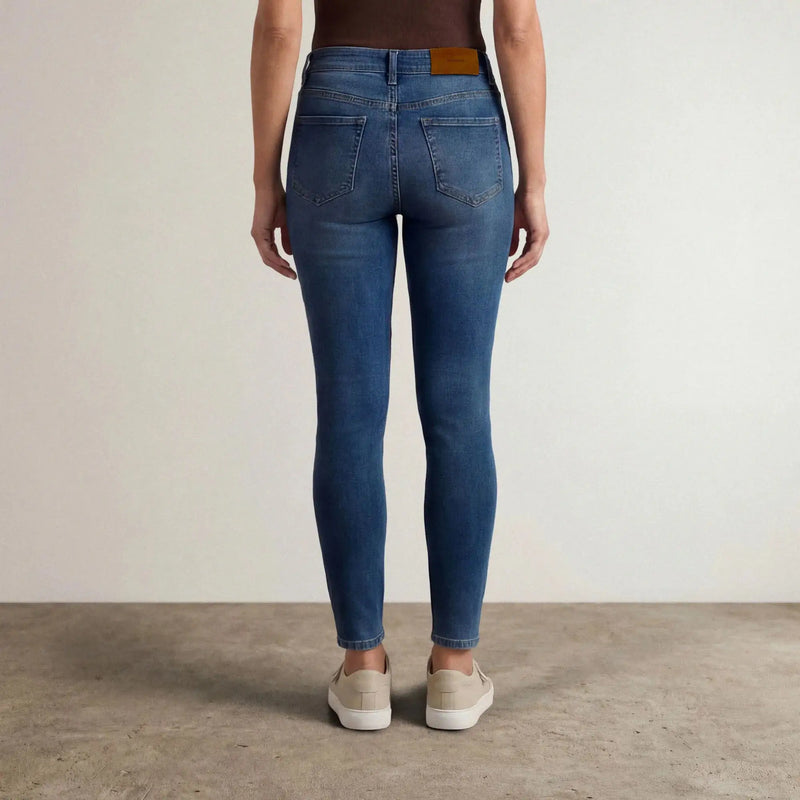 |deep navy wash denim